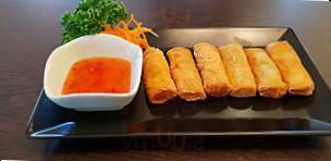 Lotus Vietnamesisches Restaurant Und Sushi Bar food