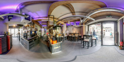 Chillounge Cafe-Bar inside