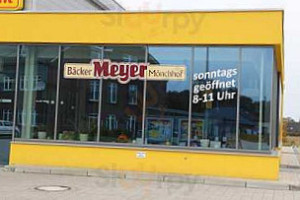 Cafe Meyer Mönchhof outside