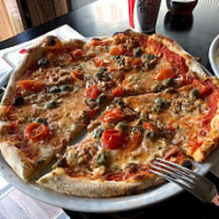 Pizza In Piazza Di Zio Salvo food
