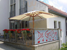 Die Cafebar Fellner’s Restaurant outside