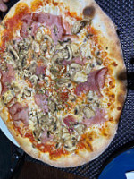 Pizzeria Venezia food