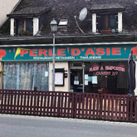 Perle D'asie outside