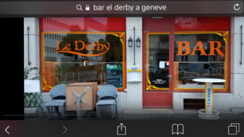 Cafe Le Derby inside