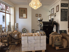 Fare Tedici Caffè Espresso Studio inside