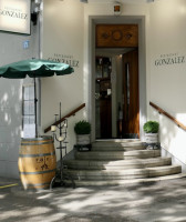 Restaurant Gonzalez outside