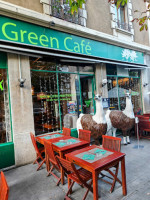 Le Green Café inside