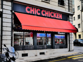 Chic Chicken outside