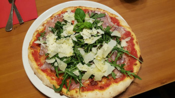 Trattoria Pizzeria Pina food