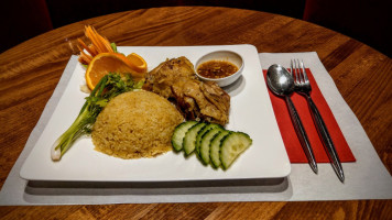 Rungruang Thai Restaurant & Takeaway food