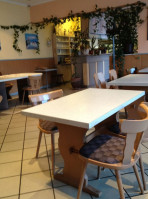 Marias Grill inside