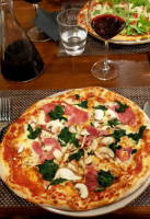 Restaurant Pizzeria Piccola food