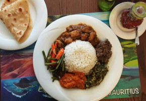 Le Chamarel Cuisine Mauricienne food