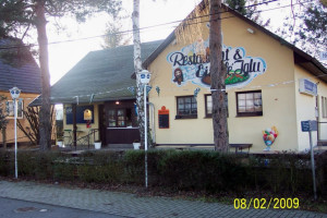 Café Eiscafe Iglu outside
