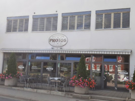 Restaurant Protos outside