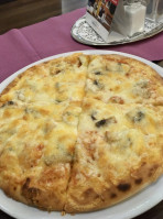 Pizzeria Piccobello food