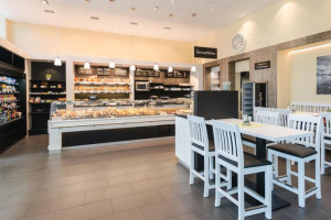 Bäckerhaus Veit GmbH, Bahnhofkiosk inside