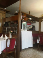 Emmanuels Restaurant - Bar inside