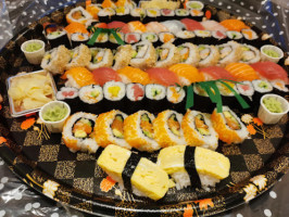 Anzoo Sushi food