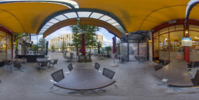 Cafe Restaurant des Voyageurs outside