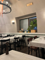Galleria Trattoria-Pizzeria inside