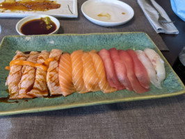 Yan Sushi und Wok food