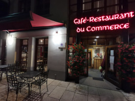 Café Restaurant Du Commerce inside