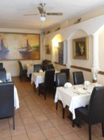 La Baia Dóro Restaurant inside