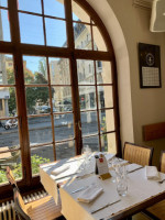 Le VG - Restaurant Et Brasserie (les Vieux-Grenadiers) food
