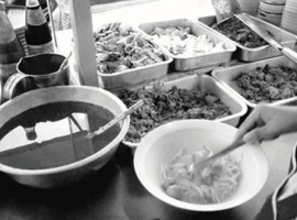 NIDS Thailändische Spezialitäten food