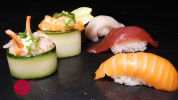 Mirami Sushi food