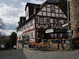 Gasthof Am Turm outside