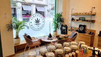 Smoking Grasshopper Cannabis Sommelier Cbd Coffeeshop Cbd Shop food