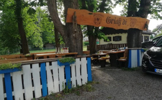 Gasthaus Hirsch Mit Biergarten food