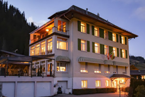 Rinderberg Swiss Alpine Lodge outside
