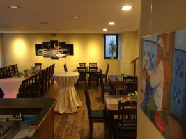 Mitado Bistro Cafe inside