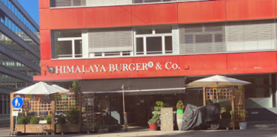 Himalaya Burger outside