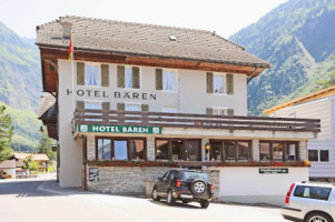 Hotel Baeren Restaurant outside