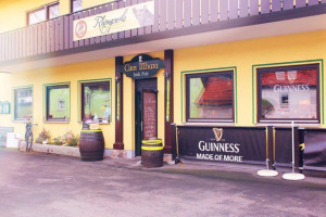 Cinn Mhara - Irish Pub outside