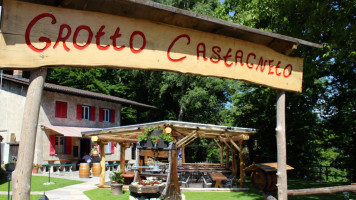 Grotto Castagneto outside