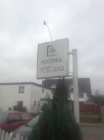 Casa Toscana outside