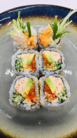 Luki Sushi food