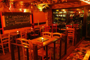 Nazaro Bar inside