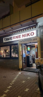 Taverne Niko outside