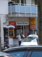 Pizzeria Riccione outside