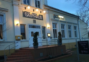 Meyhöfers Gasthaus outside