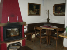 Souterrain Café inside