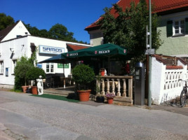 Restaurant Samos outside