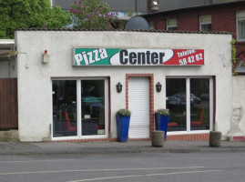 Pizza-Center outside