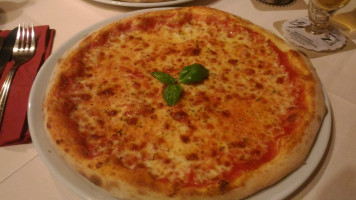 Pizzeria La Vite Manager Fuer Gastronomie food